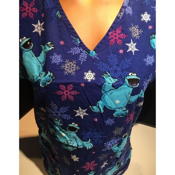 Cookie Monster Sesame Street Scrub Top Size Small - Picture 3 of 11